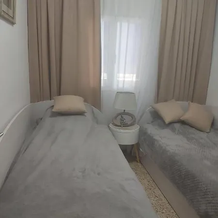 Apartament Cerca Del Mar Apartment *